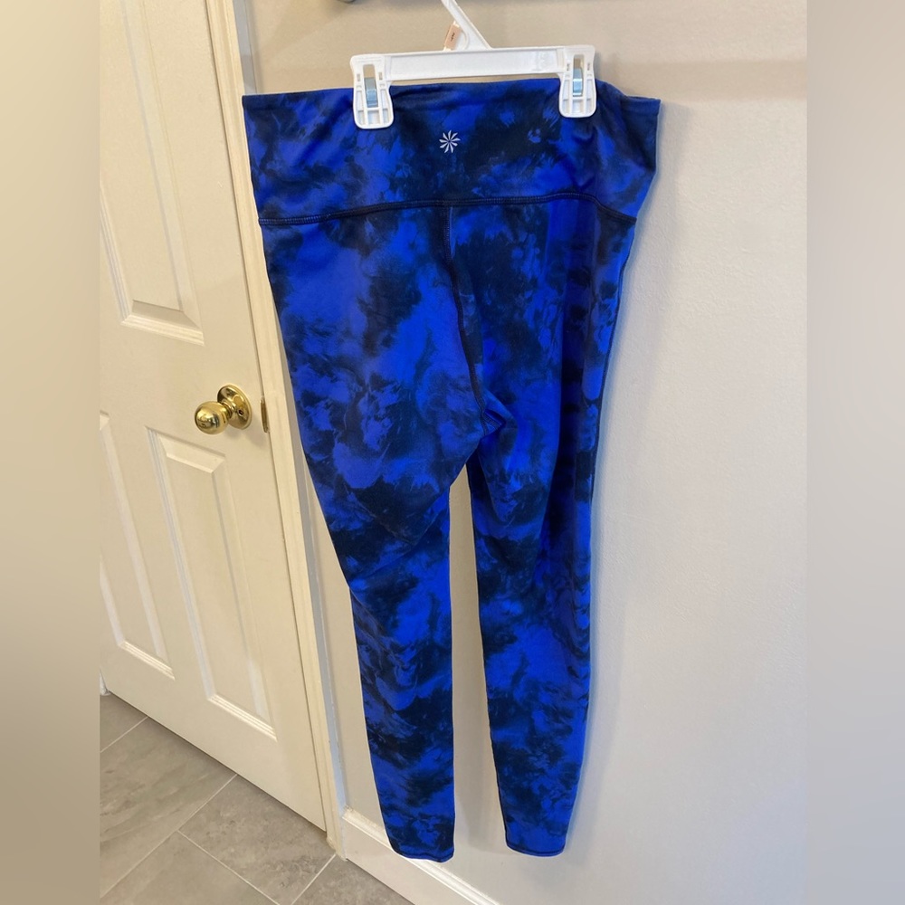 Athleta woman’s black and blue tie dyed full length leggings size medium - Picture 2 of 5